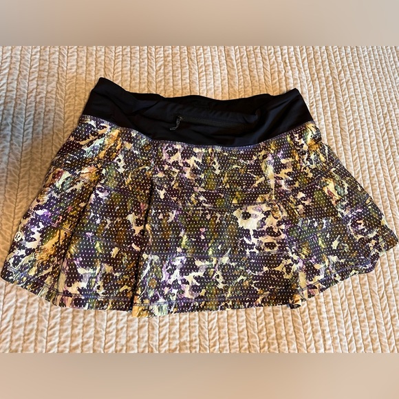Lululemon size 6 multicolored tennis skirt - Picture 2 of 5
